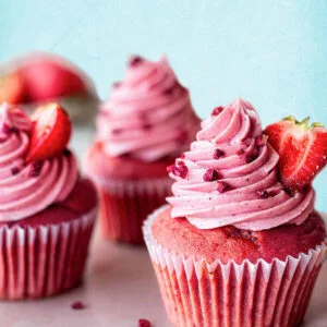 Strawberry Cup Cakes