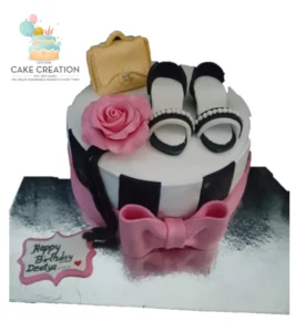 Shopping Lovers Cake | Cake Creation | Cake Delivery Online | Bangalore’s Best Baker